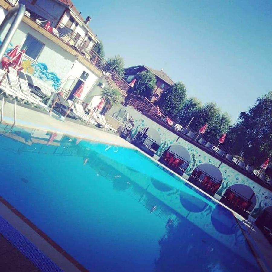 B&B The Sun Swimming & Pool トリノ エクステリア 写真